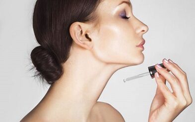 yüz cildi gençleştirme için etkili serumlar